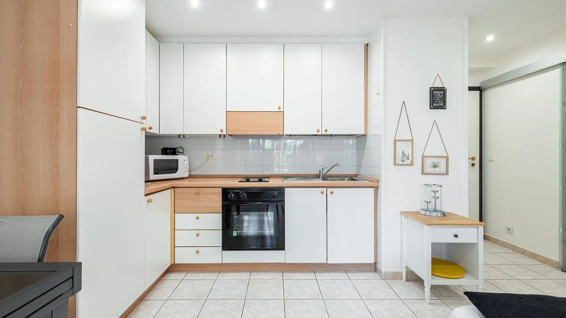 St Laurent - Appartement Au Calme Avec Terrasse & Parking Menton